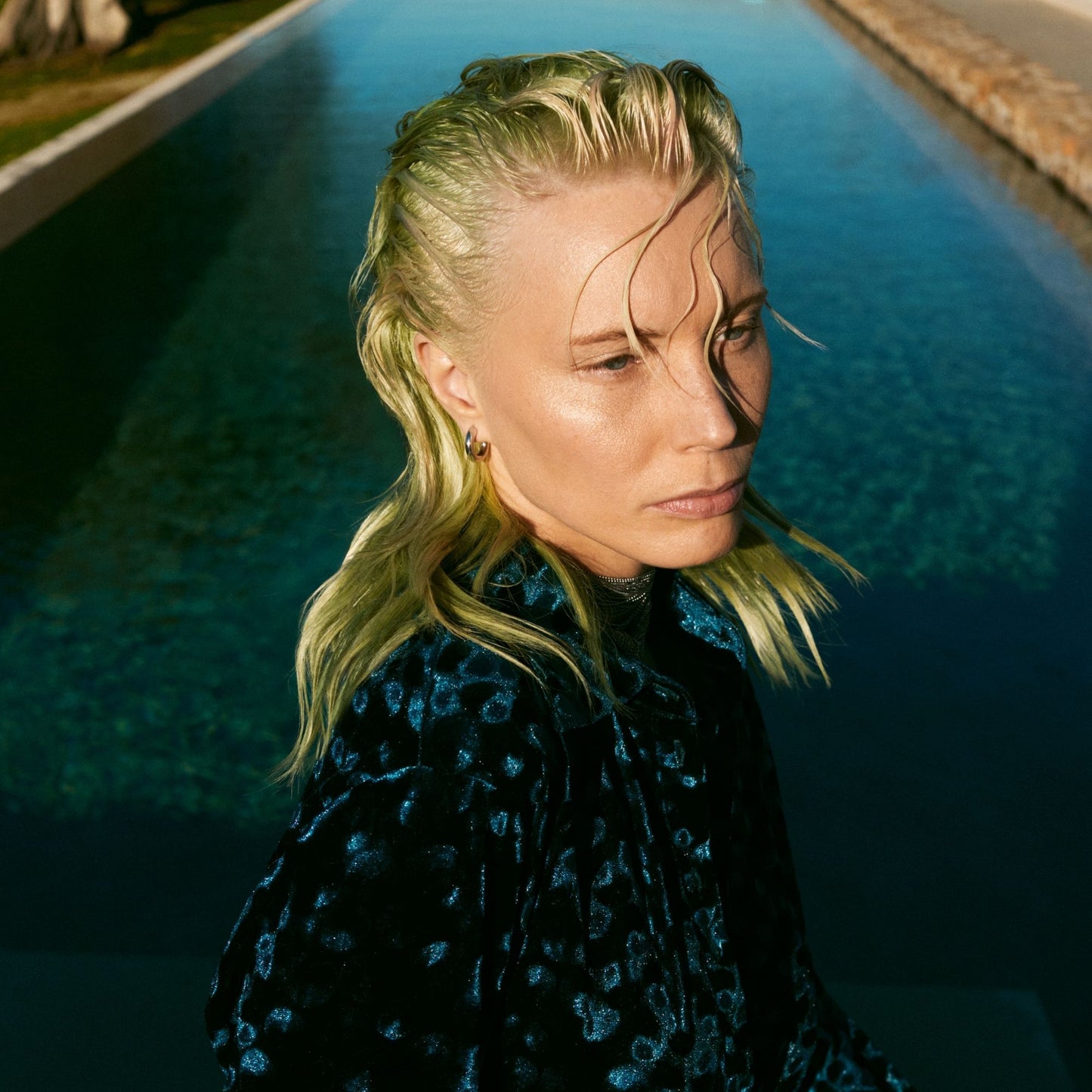 the guiding light: effortless + wearable wet look